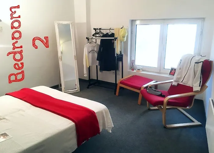 2-level Big Space Near Beach, Bars, Walking Street Lägenhet