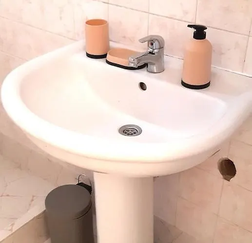 2-level Big Space Near Beach, Bars, Walking Street Lägenhet *