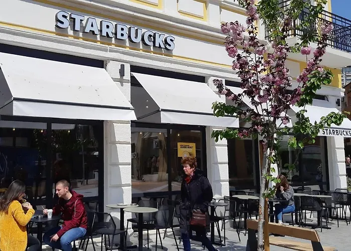 2-level Big Space Near Beach, Bars, Walking Street Lägenhet Varna