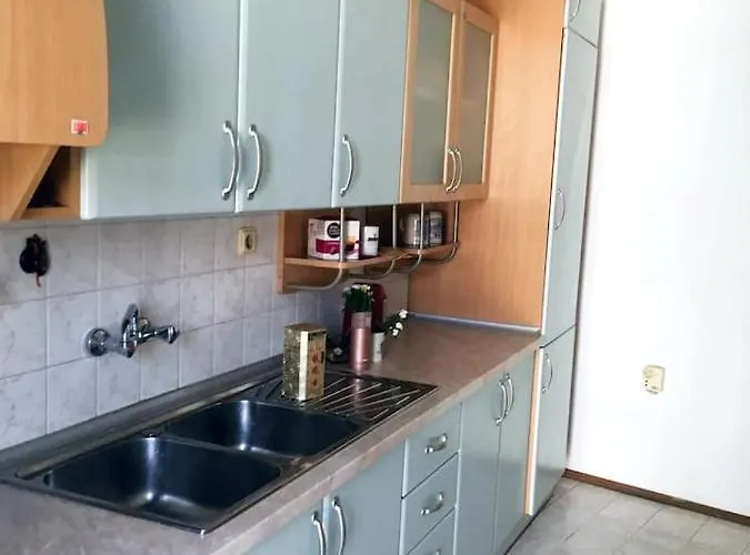 2-level Big Space Near Beach, Bars, Walking Street Lägenhet *