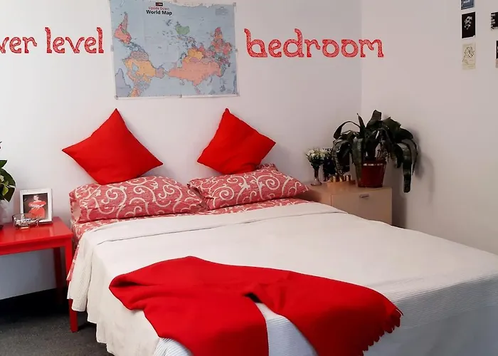 2-level Big Space Near Beach, Bars, Walking Street Lägenhet *